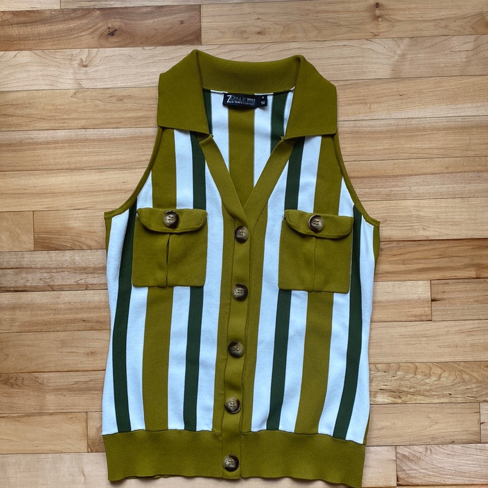 NY&Co top
